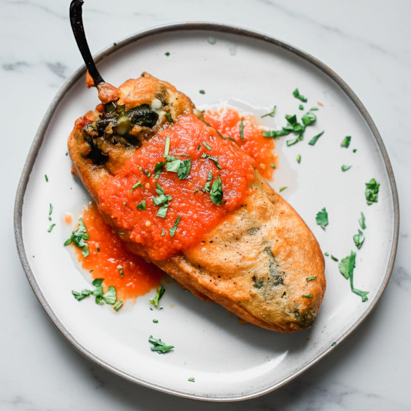 Chiles rellenos de queso fresco